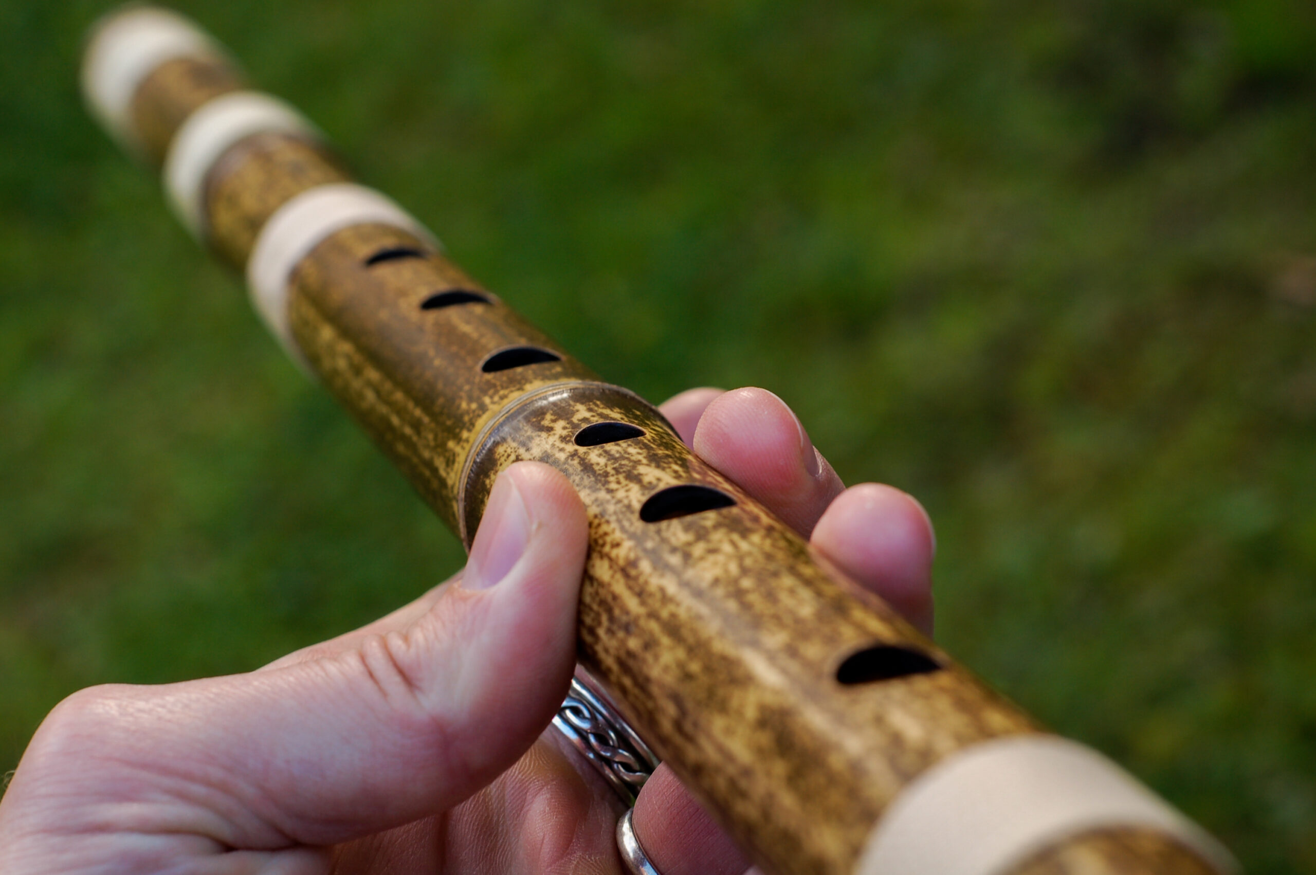 Bamboo Bansuri Flute (dark) – Abedabun Flutes